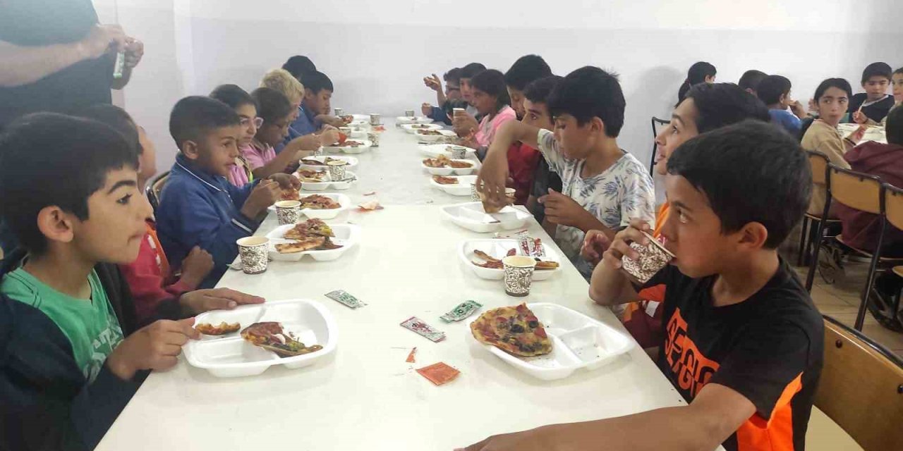 Köy Okulunda Pizza Etkinliği