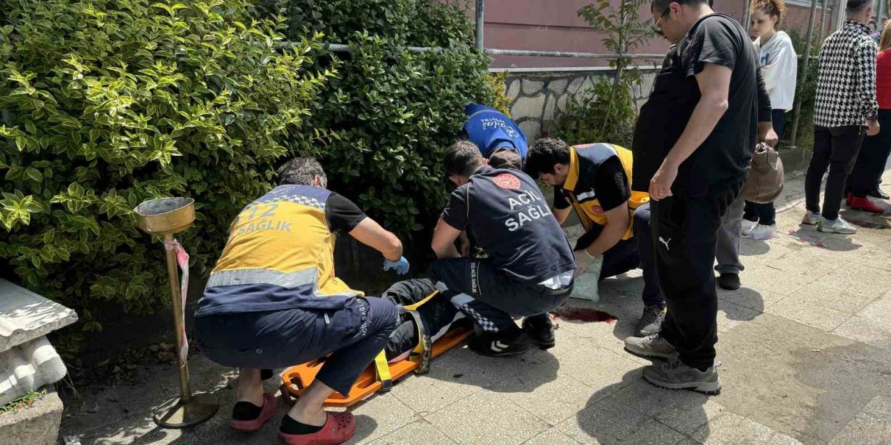 Temizlik Yaparken 5 Metre Yükseklikten Beton Zemine Düştü