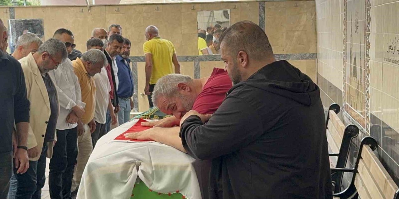 Nefes Borusuna Yemek Kaçması Sonucu Vefat Eden Minik Kız Son Yolculuğuna Uğurlandı