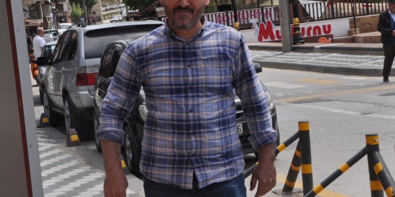 Kurbanlık Hayvanlarını Beslemek İsterken Yem Kırma Makinesine Kapılarak Hayatını Kaybetti