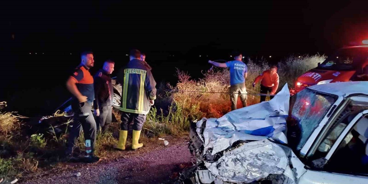 Osmaniye’de İki Otomobil Çarpıştı: 2 Ölü, 2 Yaralı