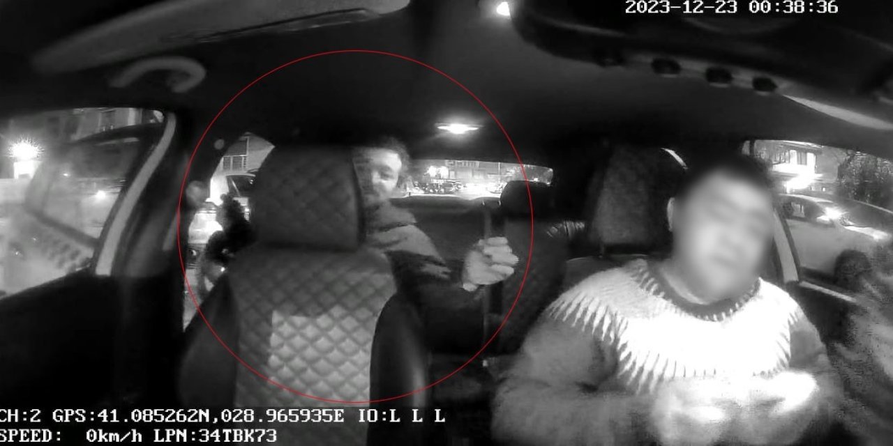 İstanbul’da Üniversiteli Genç Kızın Bıçaklandığı Olayın Görüntüleri Ortaya Çıktı: "Görürseniz Mutlaka İhbar Edin"