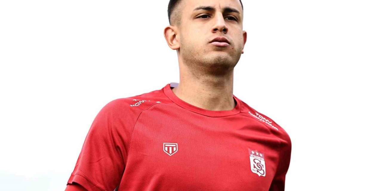 Bartuğ Elmaz, Sivasspor’a Veda Etti