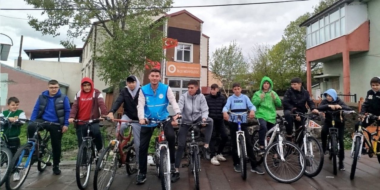 Gençler Camiye Pedal Çevirdi