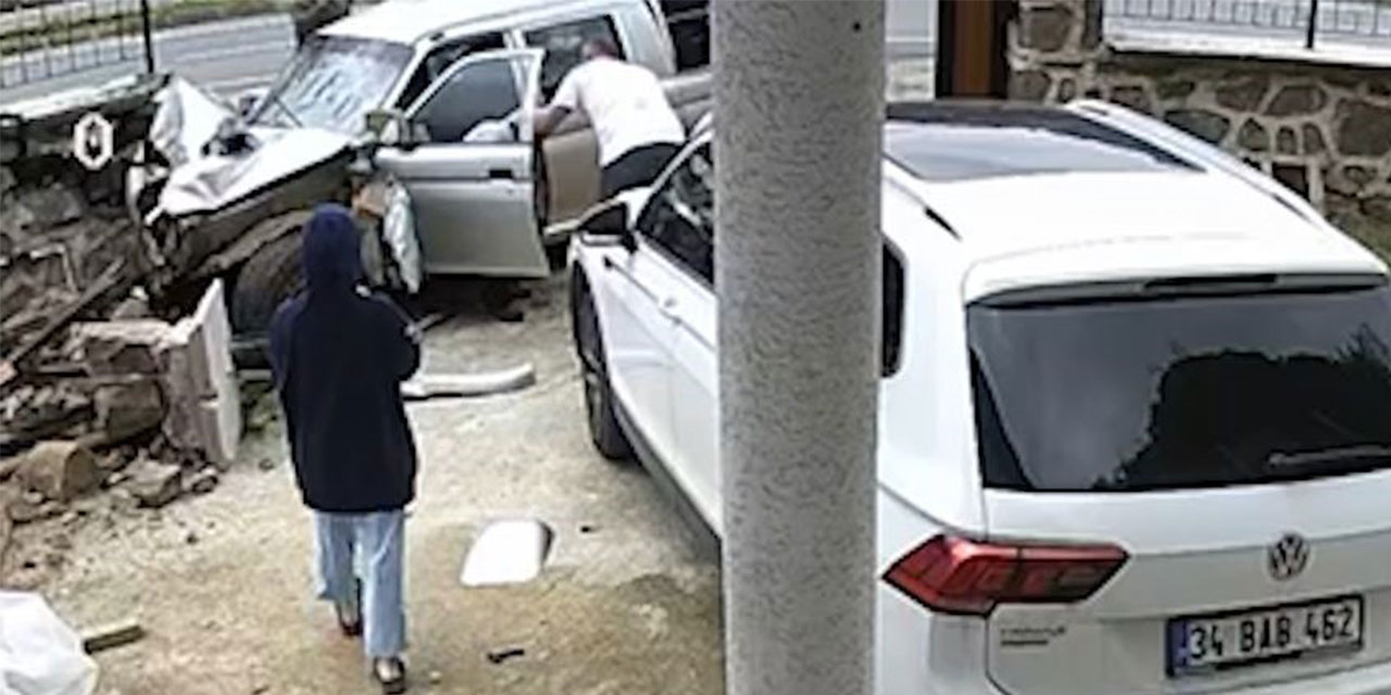 Rize’de kamyonetin bahçe duvarına çarptığı görüntüler güvenlik kamerasına yansıdı