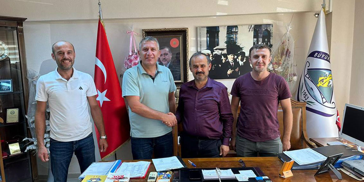 Rize’de Belediye İşçisine 25 Bin TL Maaş, 8 Bin TL Sosyal Yardım