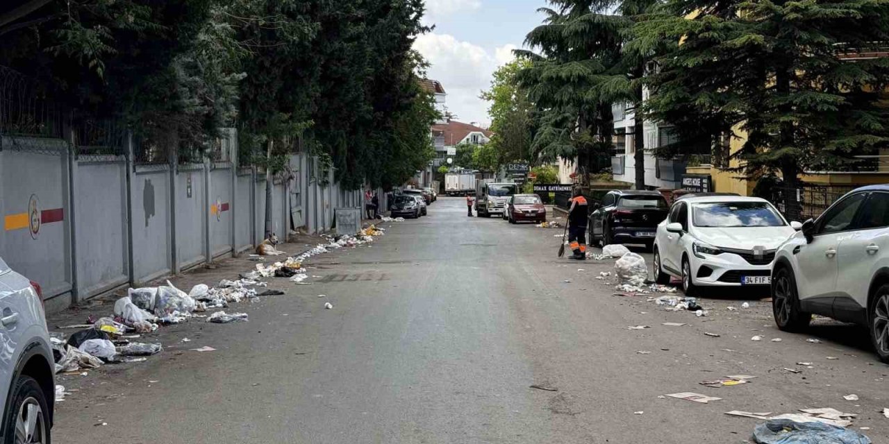 Şampiyonluk Kutlamaları Bitti, Geriye Çöp Yığınları Kaldı