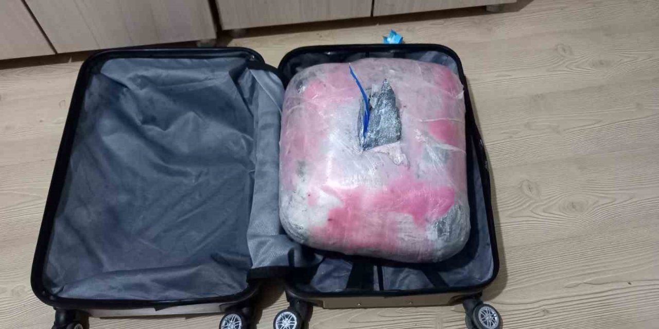 Yolcu Otobüsünde 12 Kilo 408 Gram Esrar Ele Geçirildi