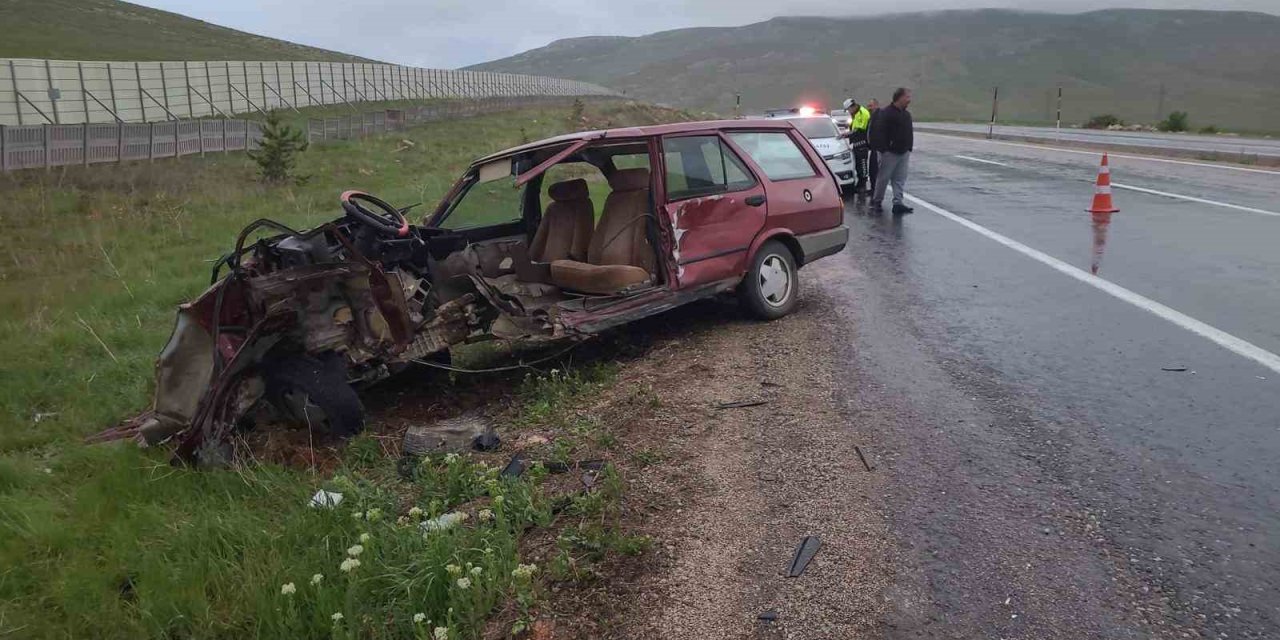 Tofaş Otomobil Adeta Ortadan İkiye Bölündü