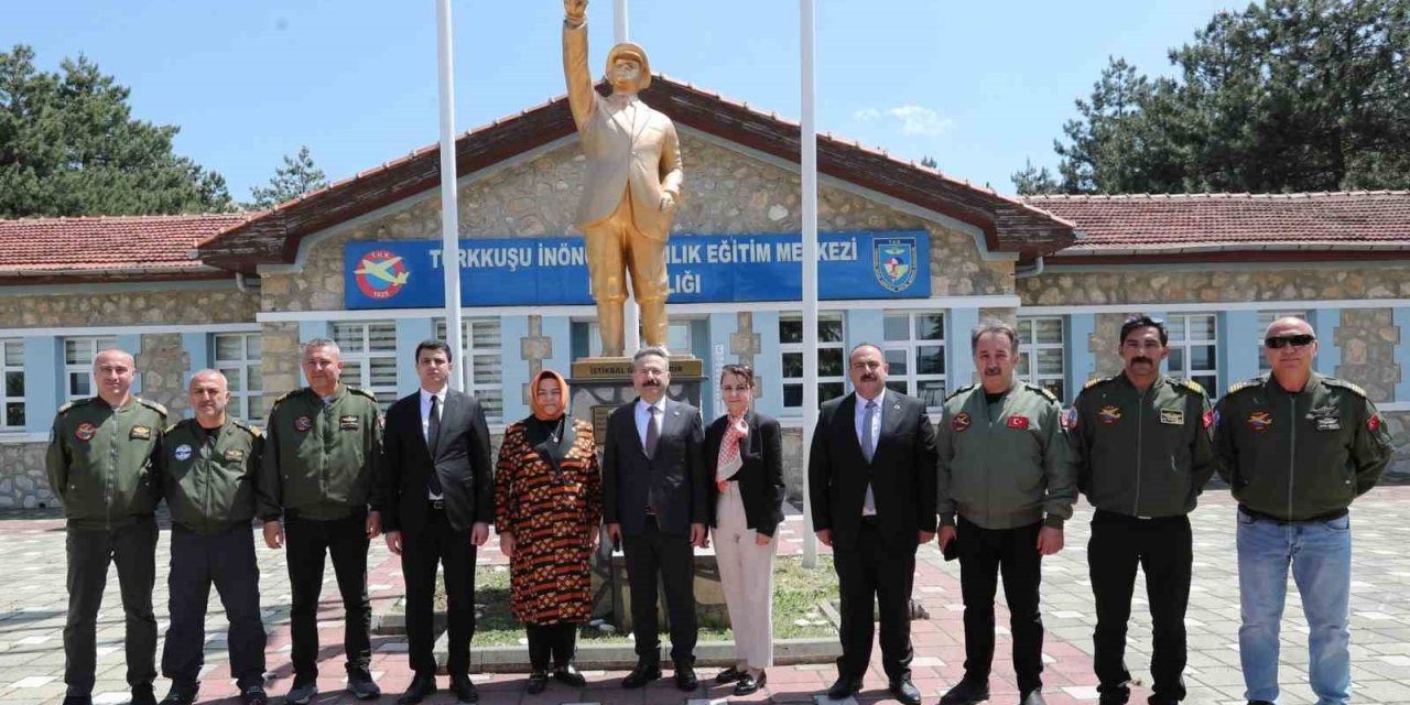 Vali Aksoy’dan Thk Havacılık Eğitim Merkezi Ziyareti