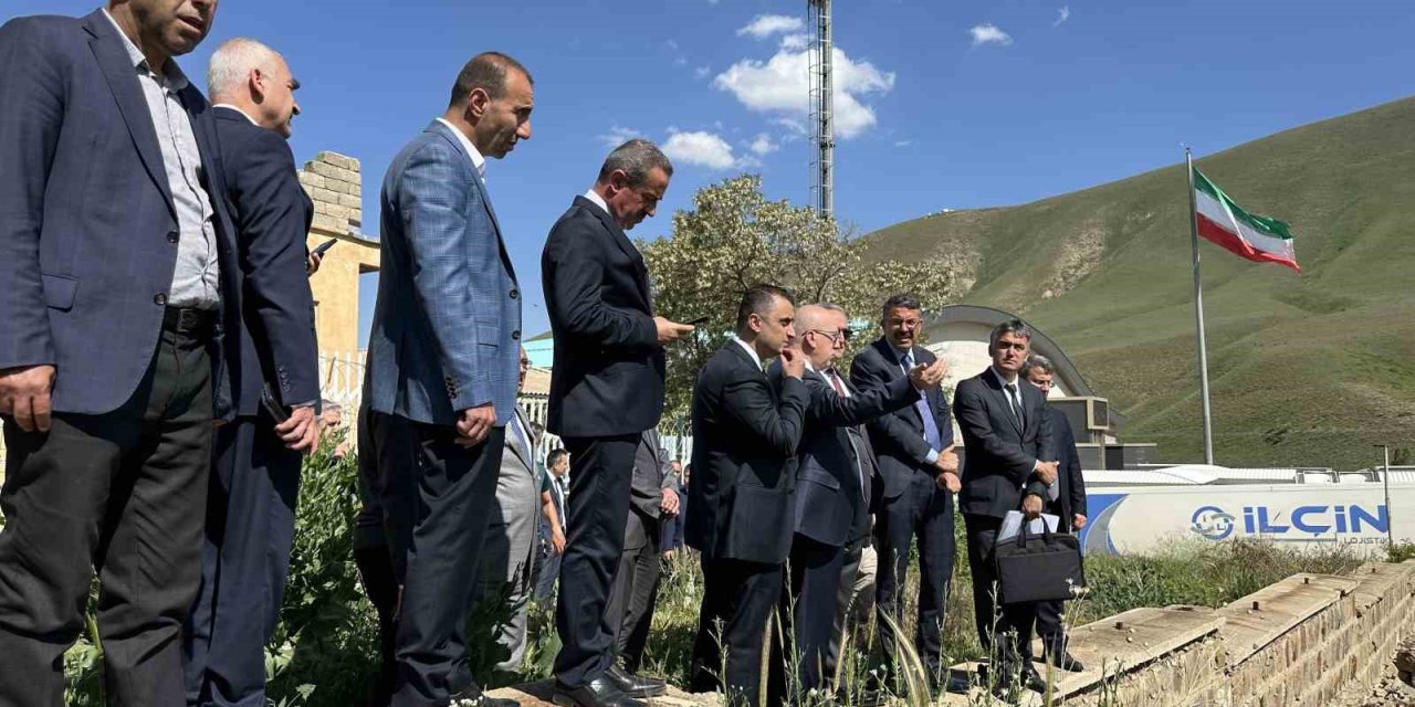 Bakan Yardımcısı Uçarmak, Esendere Gümrük Kapısı’nda İncelemelerde Bulundu