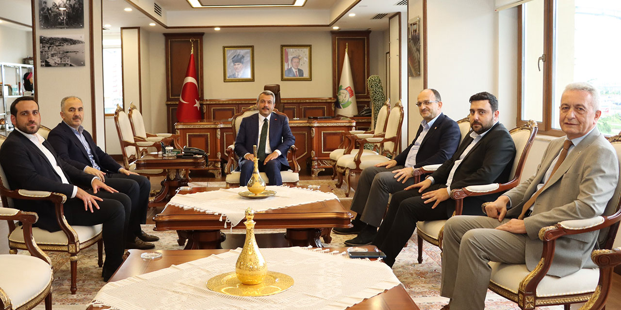 İl Başkanı Ayar ve Belediye Başkanı Metin’den Vali Baydaş’a Hayırlı Olsun Ziyareti