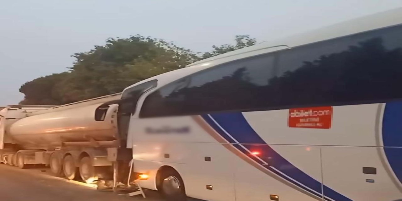 Yolcu Otobüsü, Tankere Çarptı; 4'ü Çocuk, 21 Yaralı