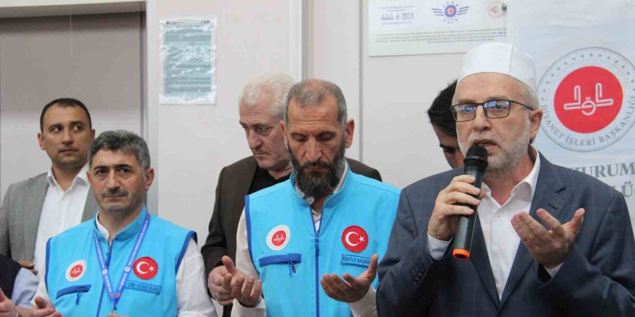 Hacı Adayları Erzurum’dan Dualarla Uğurlandı