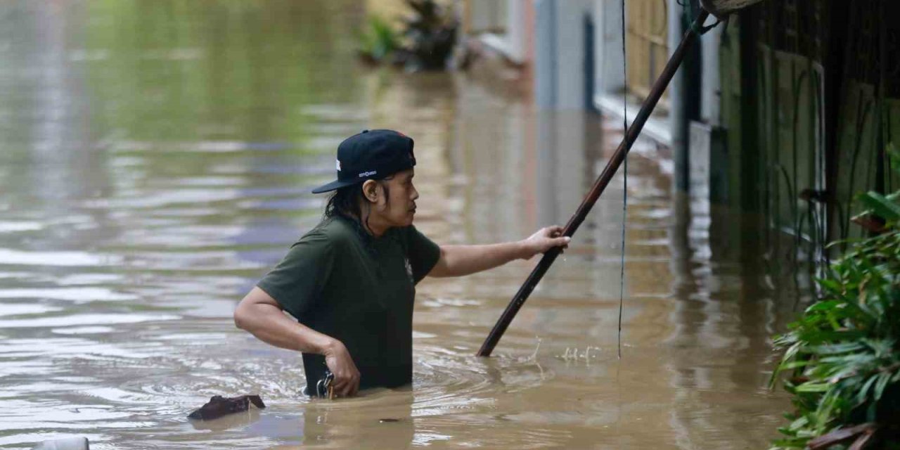 Filipinler’i Vuran Aghon Tayfunu’nda Ölü Sayısı 7’ye Yükseldi
