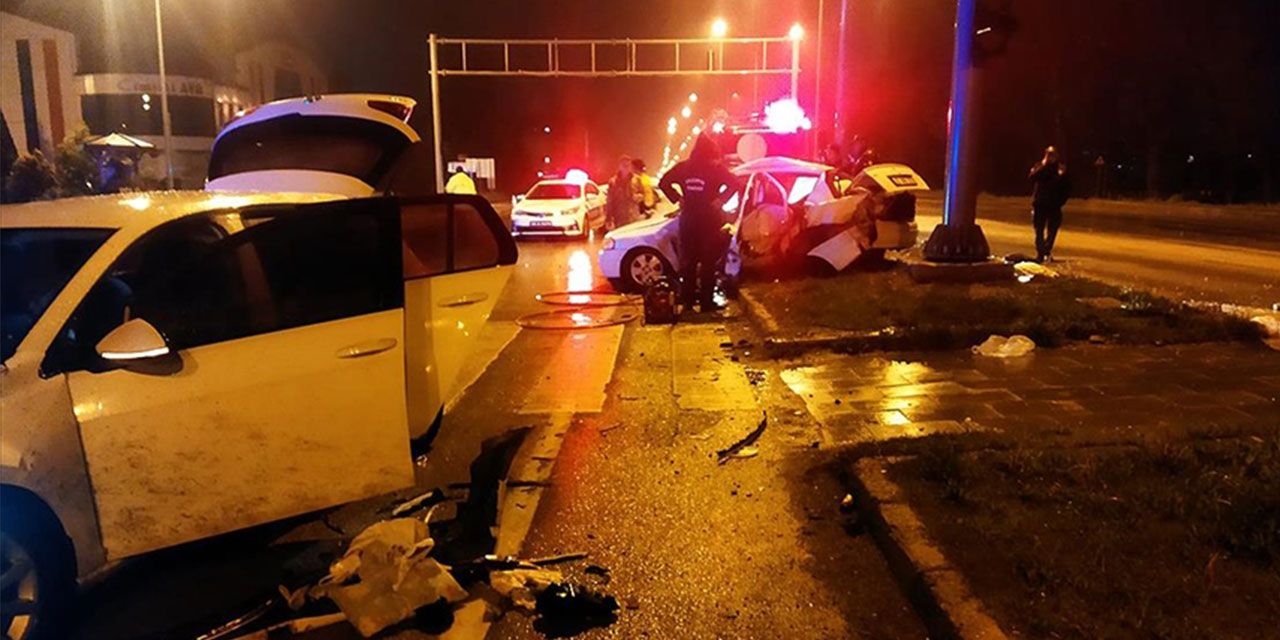 Erzurum'da trafik kazası 3 ölü, 5 yaralı