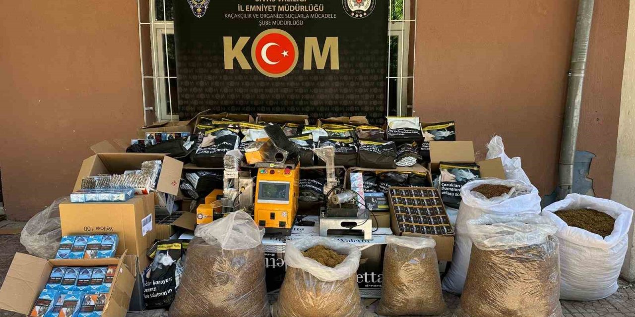 İki Adrese Yapılan Operasyonda Bol Miktarda Kaçak Sigara Ve Tütün Ele Geçirildi