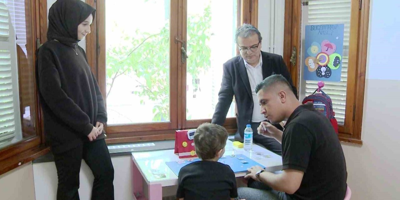Diyarbakır’da Aba Otizm Merkezi Bilimsel Gelişmeleri Yakından Takip Ederek Öğrencilere Uyguluyor