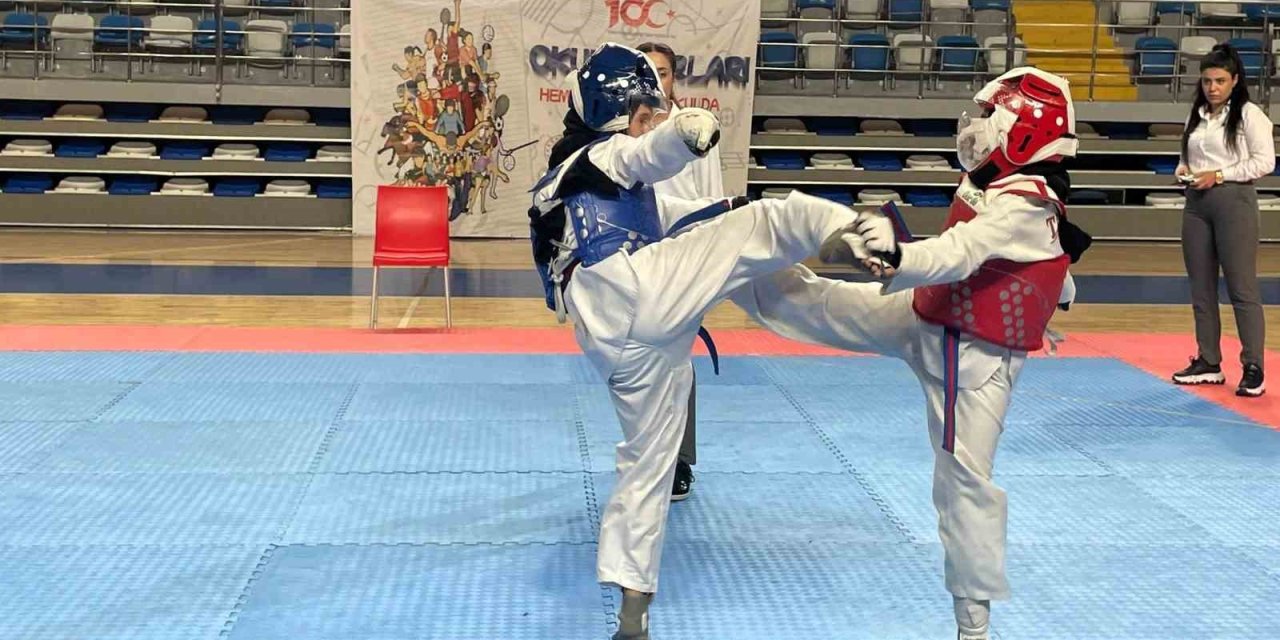 Okullar Arası Küçükler Ve Minikler Şampiyonası Yapıldı