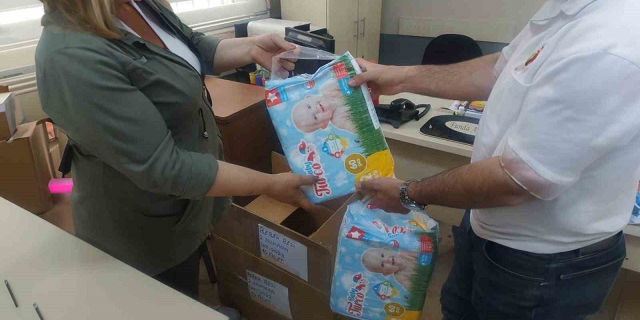 Bayraklı’da 8 Bin 500 Haneye 51 Bin Hijyen Paketi