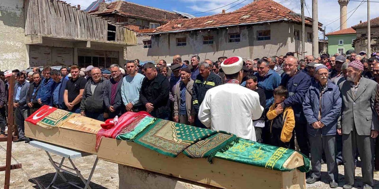 Yürek Yakan Kazanın Cenazesinde Gözyaşları Sel Oldu