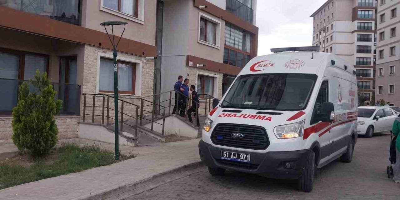 43 Yaşındaki Adam Evinde Ölü Bulundu