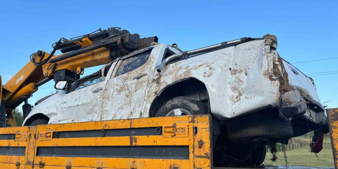 Başkentte Pikap Dereye Uçtu: 1 Ölü, 3 Yaralı