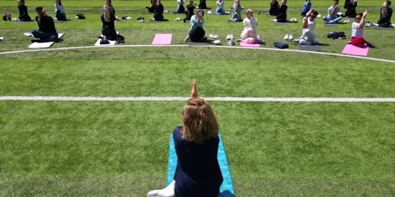 Açık Havada Yoga Ve Meditasyon Etkinliği Düzenledi