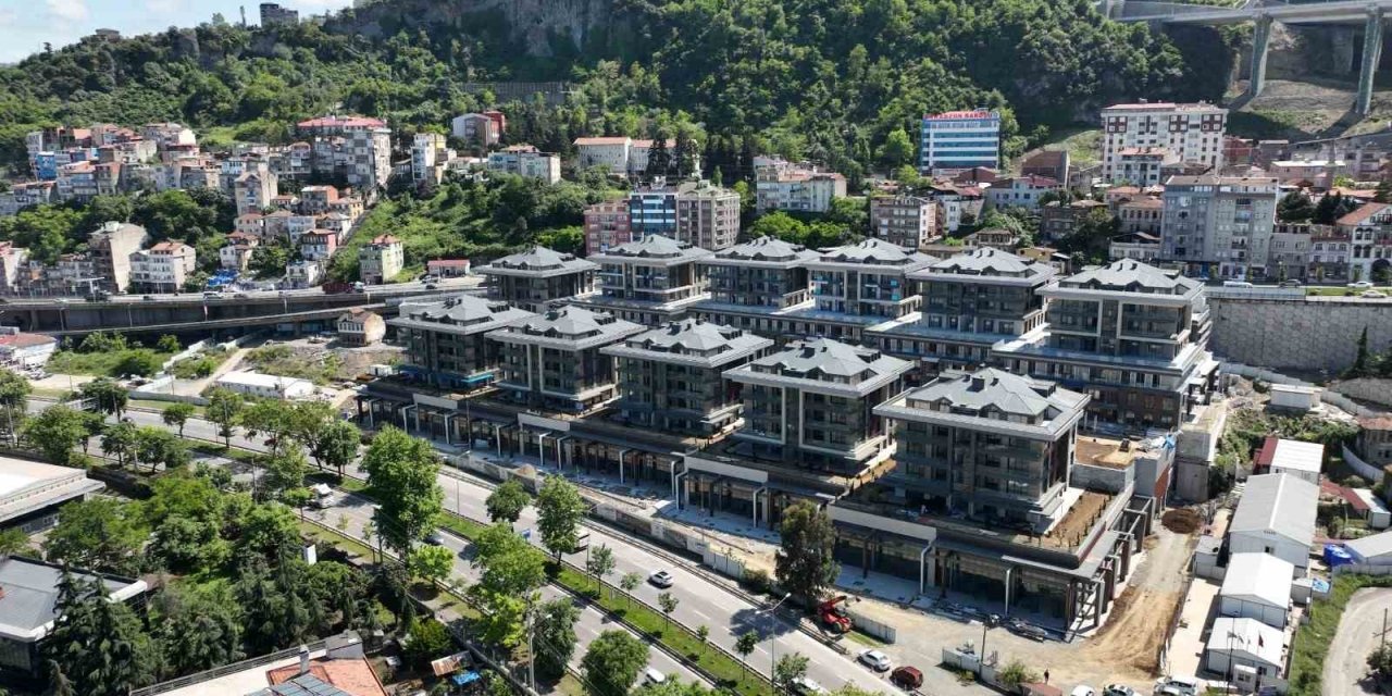 Oteller Ve Metruk Binalar Yıkıldı, Yepyeni Bir Yerleşim Alanı Ve Tarihi Binalar Ortaya Çıktı