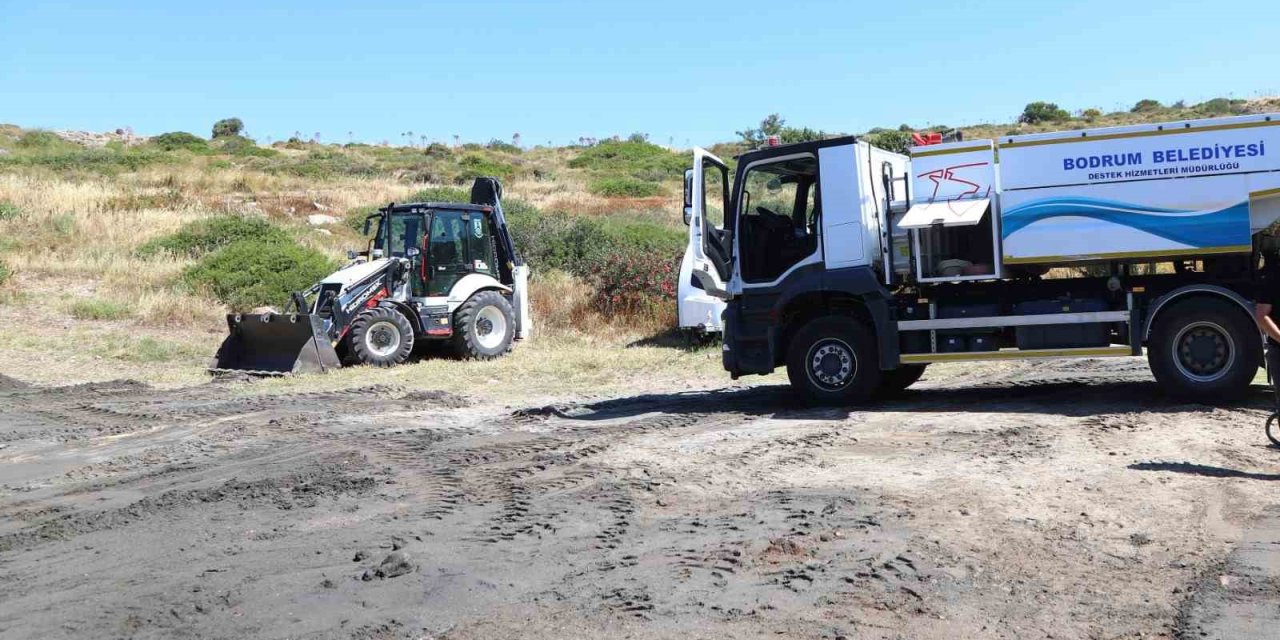 Belediyeden Plajlarda Temizlik Ve Düzenleme Çalışması