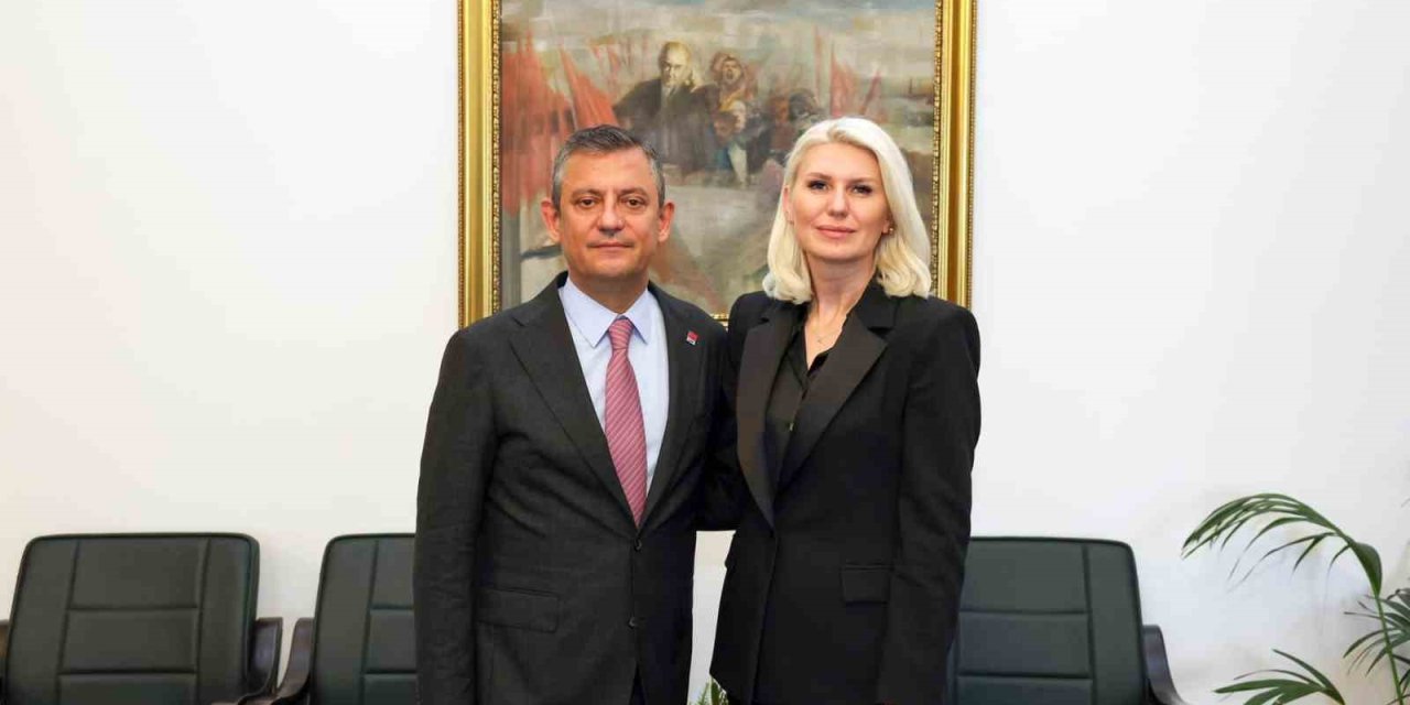 Başkan Subaşı, Chp Genel Başkanı Özel İle Bir Araya Geldi
