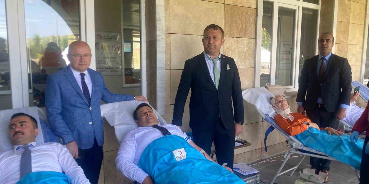 Patnos’ta Kan Bağışı Kampanyasına Yoğun Katılım