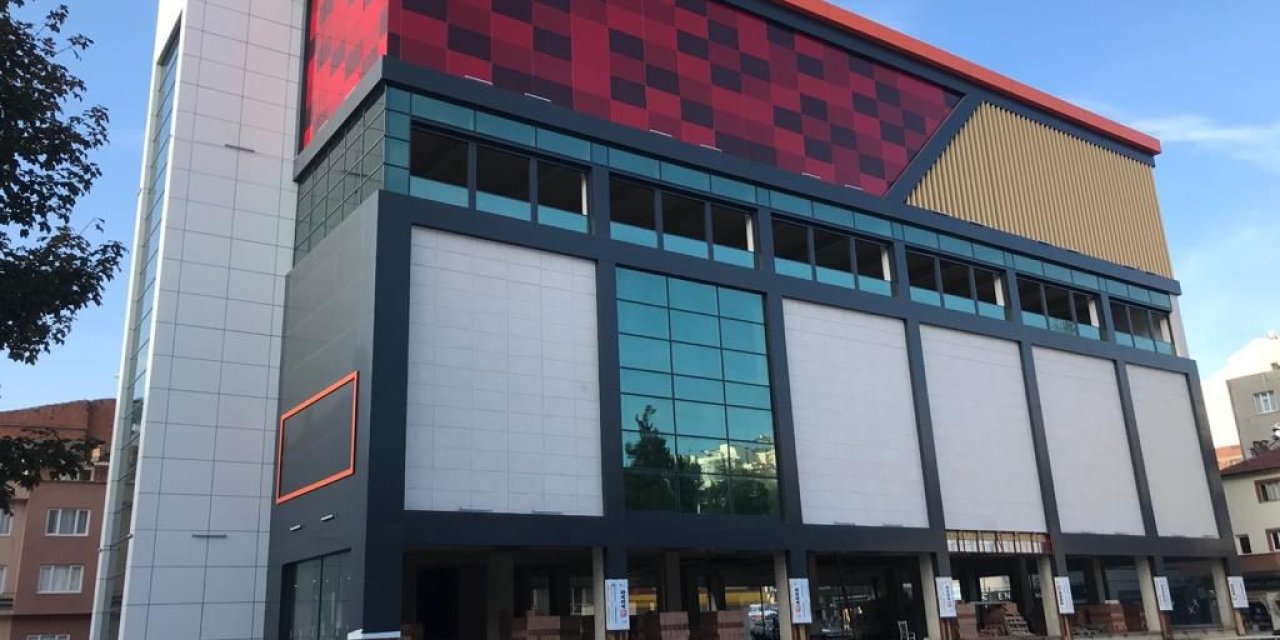 Bilecik’te Yapımı Yılan Hikayesine Dönen Avm Yarın Satışa Çıkıyor