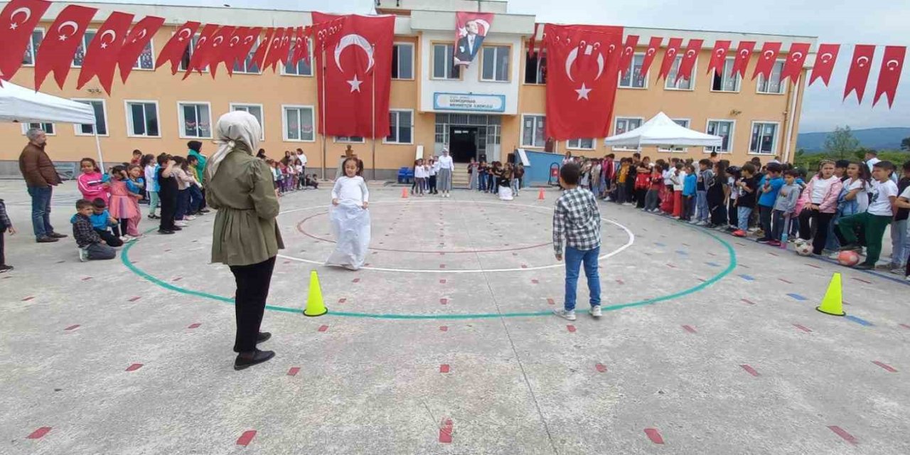 Şenlikte Gönüllerince Eğlendiler