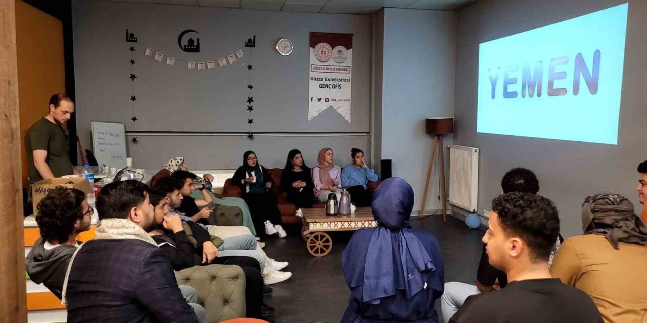 Düzce’de Okuyan Yabancı Öğrenciler Ülkelerini Tanıttı