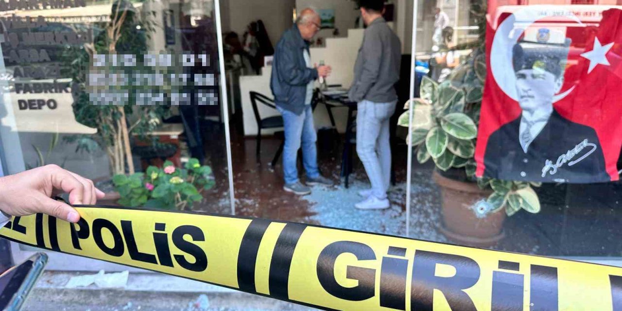 Şişli’de Emlakçıya Silahlı Saldırı Kamerada: Kimseyle Husumeti Olmadığını Söyleyen Emlakçı Şaşkına Döndü