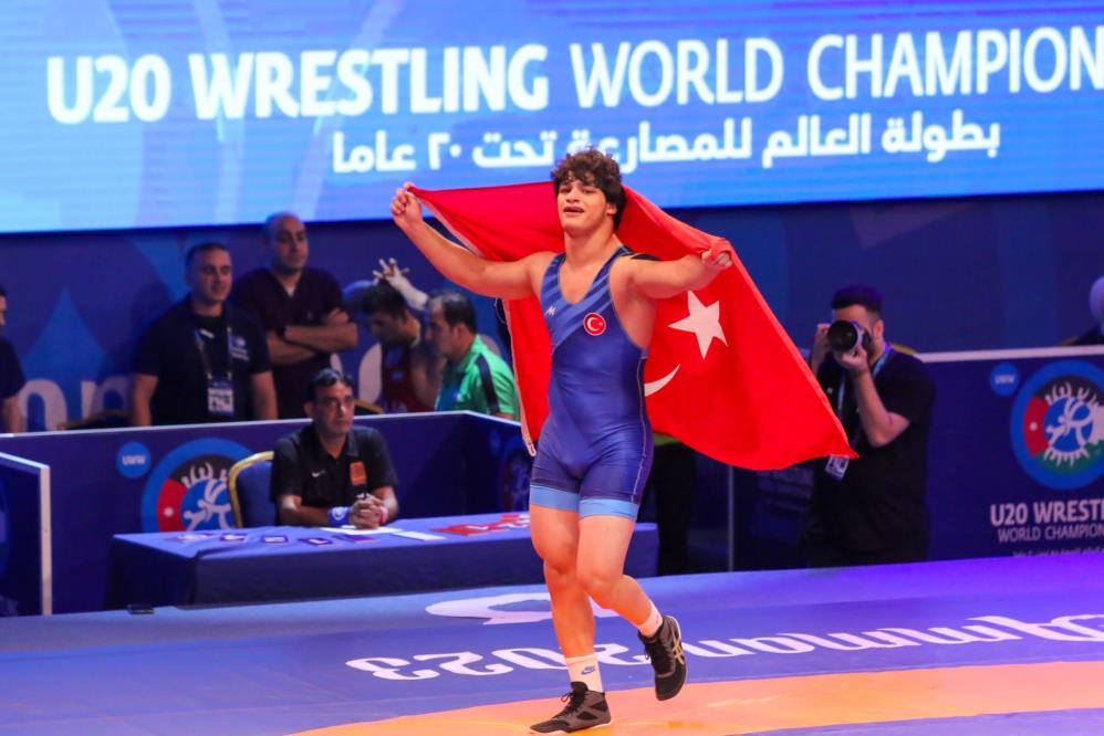 Alperen Berber, dünya şampiyonu oldu