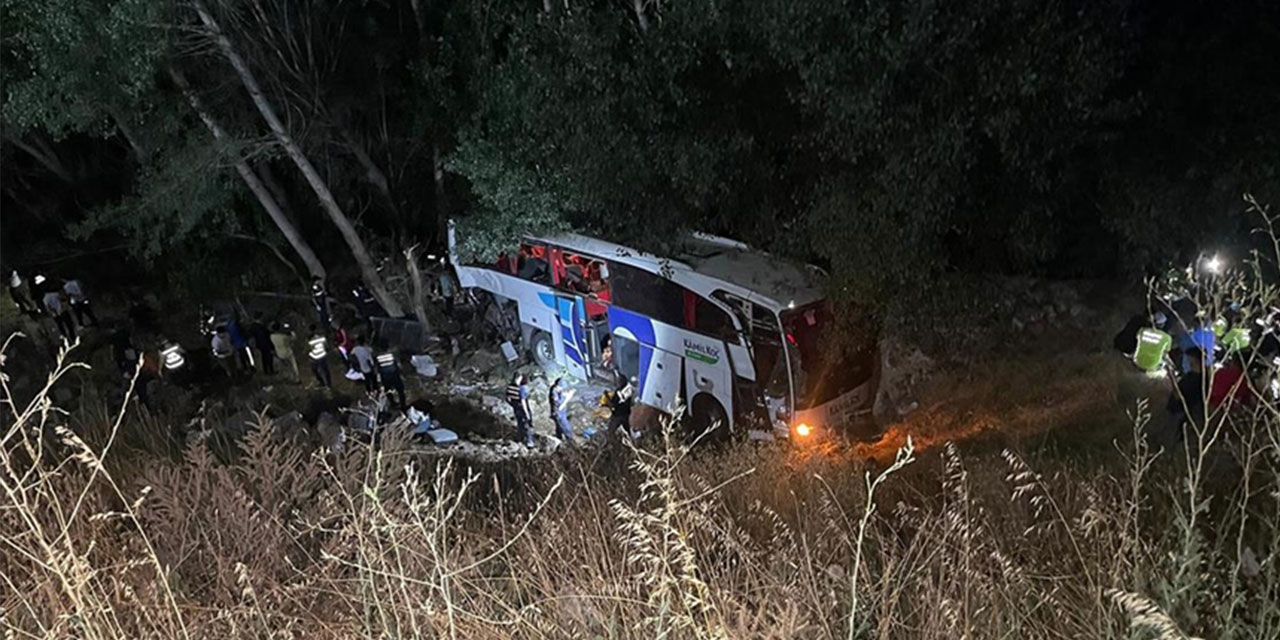 Yozgat'ta şarampole düşen yolcu otobüsündeki 12 kişi öldü, 19 kişi yaralandı