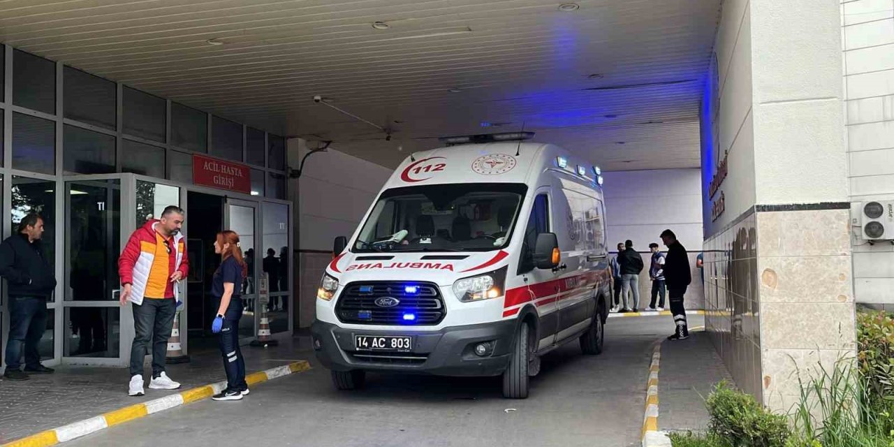 Kız Öğrenci Bıçaklı Saldırıya Uğradı