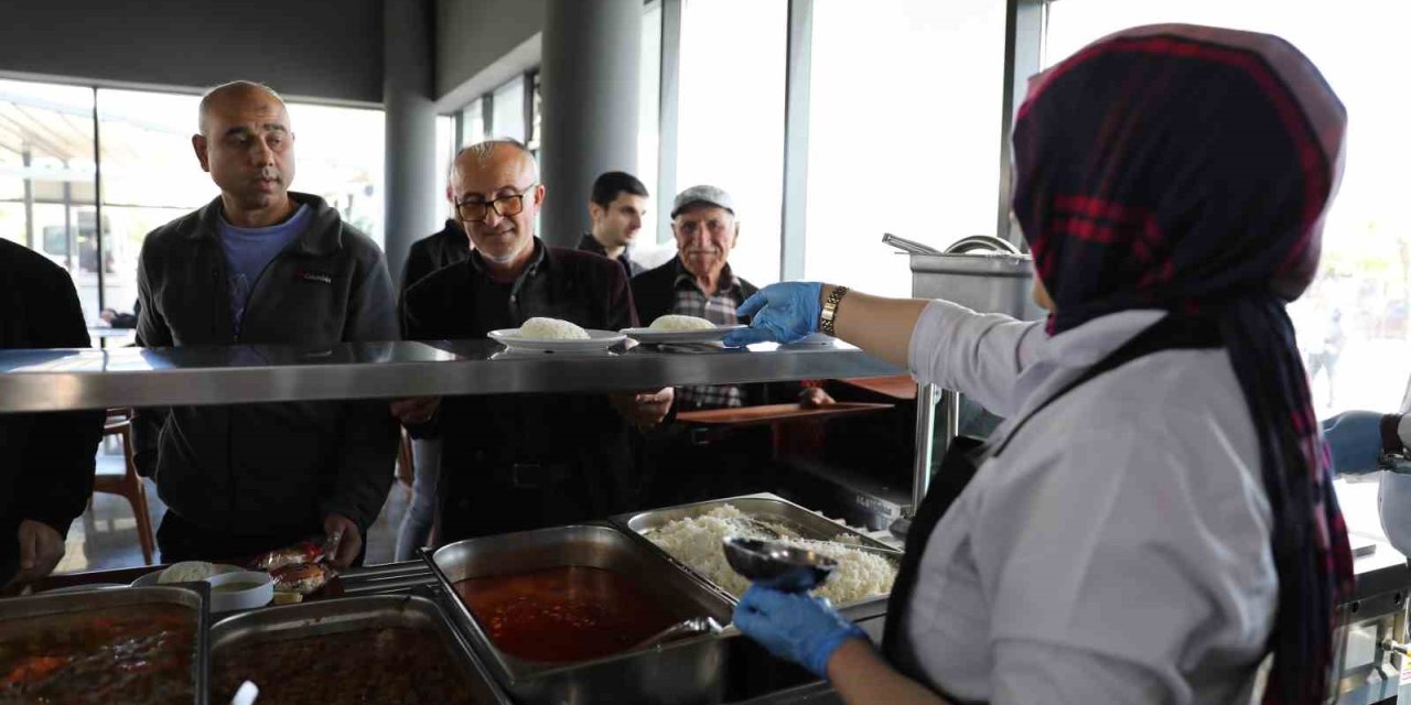 Hem Gönle Hem De Bütçeye Hitap Eden Restoran, Vatandaşın Takdirini Topluyor