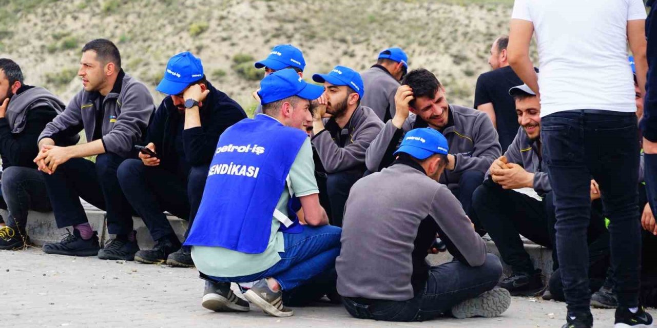 Grev Kararı Dev Lastik Fabrikasında Üretimi Durdurdu