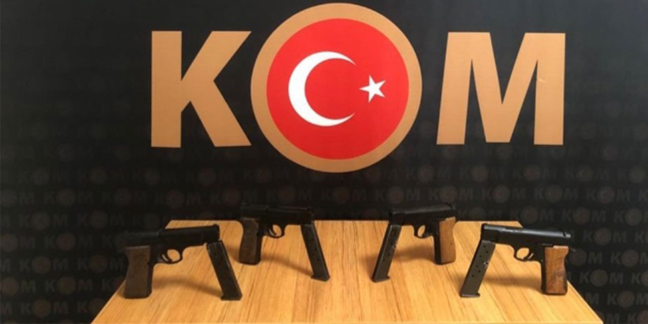Rize’de Durdurulan Araçta Ruhsatsız Tabancalar Ele Geçirildi
