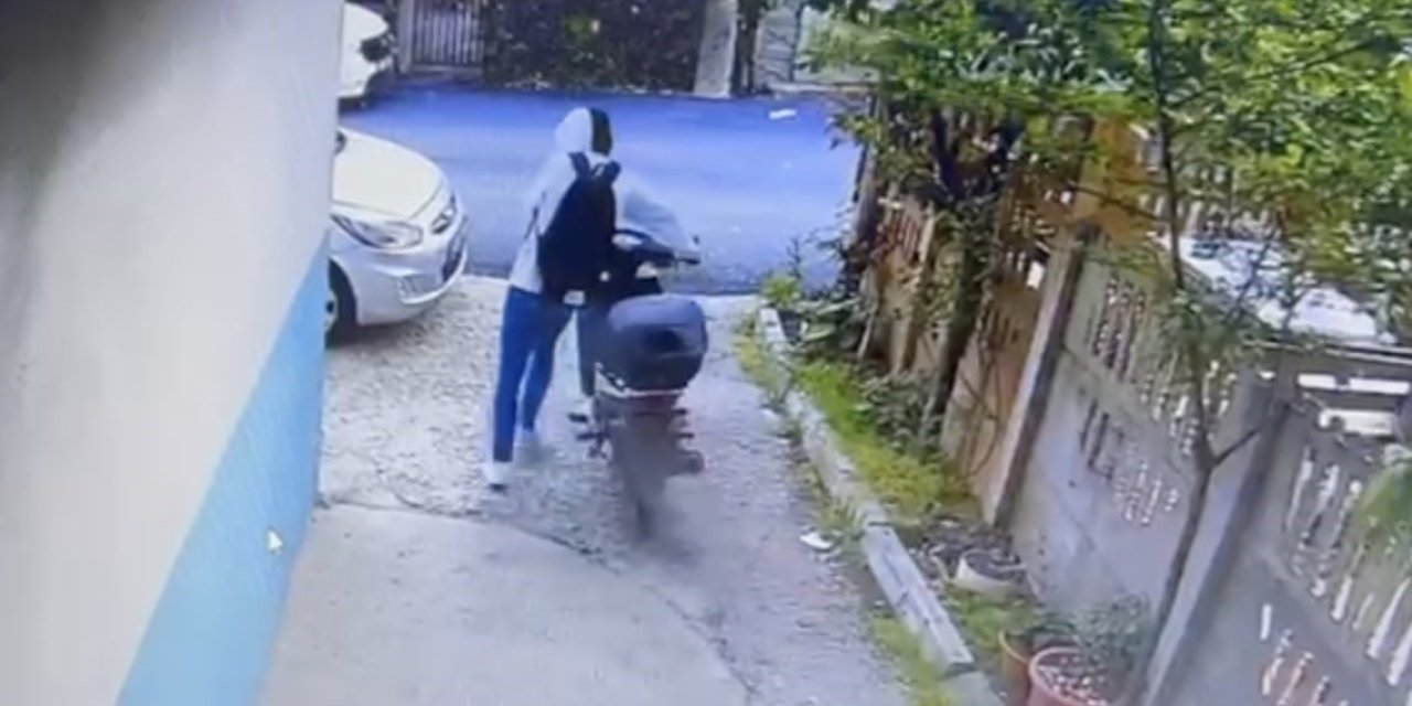 5 Dakika İçerisinde Hem Çevreyi Kontrol Etti Hem De Motosikleti Çaldı