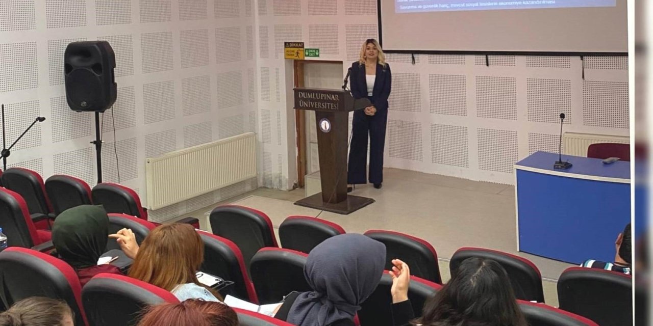 Emet Myo’da “Cumhuriyetin 100. Yılında Türkiye Ekonomisi" Konulu Konferans