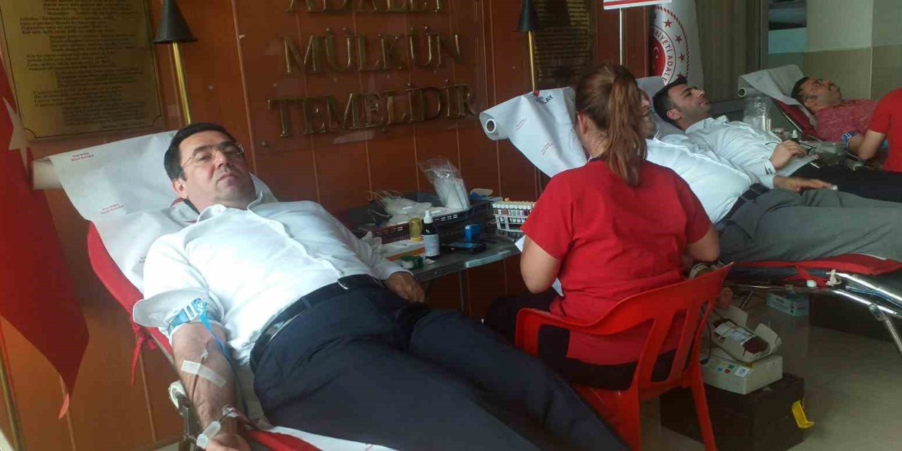 Siirt Cumhuriyet Başsavcısı 30’uncu Kez Kan Bağışında Bulundu