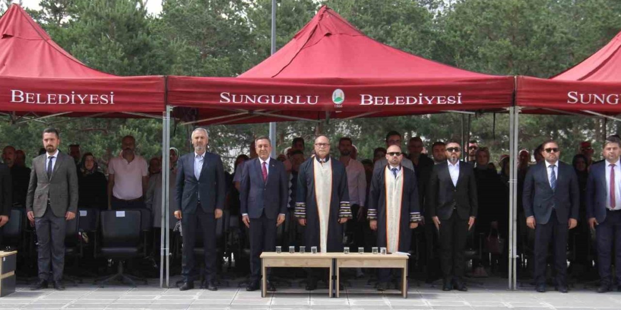 Sungurlu Myo’da Mezuniyet Coşkusu