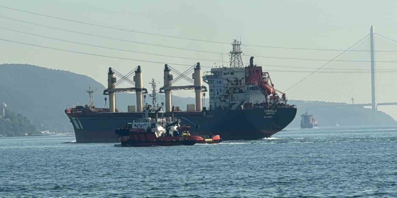 Ulaştırma Ve Altyapı Bakanlığı Tarafından Yapılan Açıklamada, “Cornelia İsimli Gemi Makinesini Çalıştırdı; Kılavuz Kaptanımız, Kurtararma-9 Ve Kurtarma-12 Römorkörlerimiz Refakatinde Boğaz Seyrine Devam Etmektedir” Denildi.