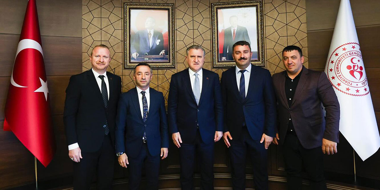 Bakan Bak, Memleketi Rize'nin İl Müdürü Öztürk'ü Konuk Etti