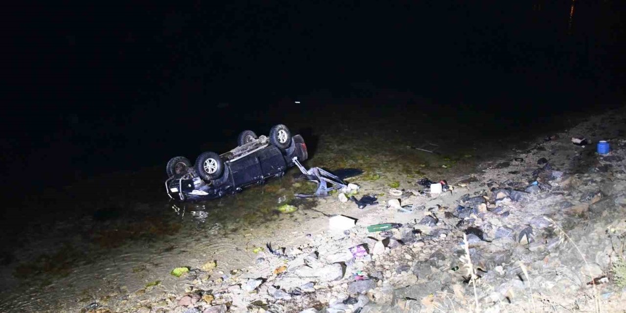 Çanakkale’de Otomobil Denize Uçtu, Sürücü Hayatını Kaybetti