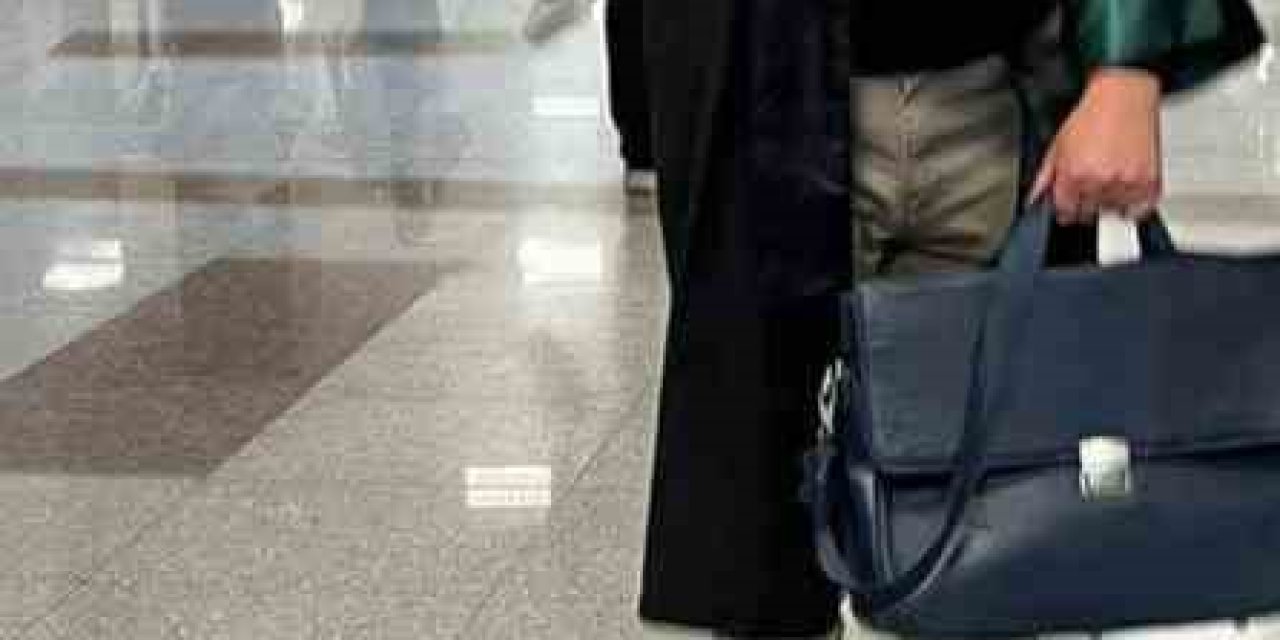 İstanbul Adliyesi’nde Sahte Avukata Gözaltı